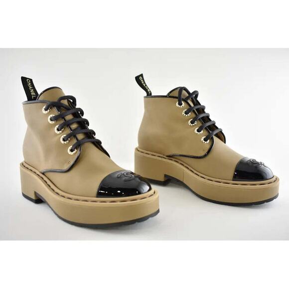 Chanel 20B Beige Black Leather Pearl CC Combat Lace Up Tie Ankle Short Boot 36 - Picture 2 of 10